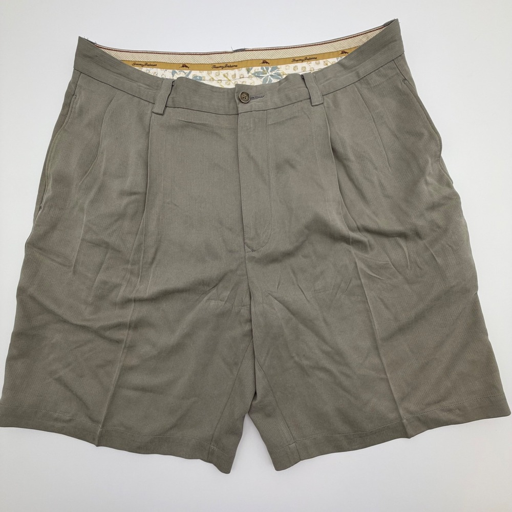Tommy Bahama Mens 35 Pleated Silk Shorts Olive Green Tropical Resort Casual